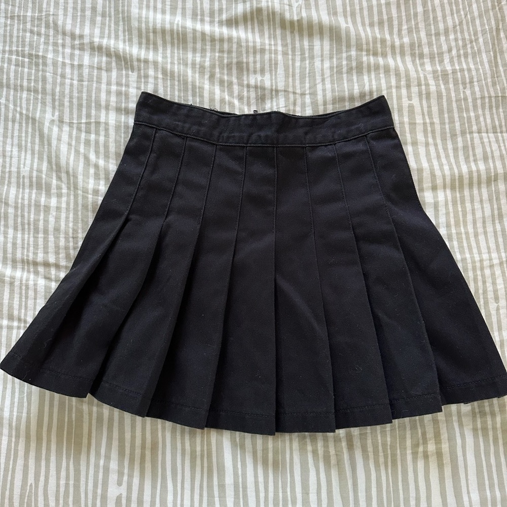 brandy melville pleaded black mini skirt